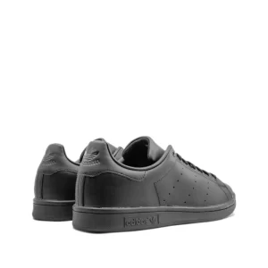 סניקרס אדידס סטן סמית שחורות ADIDAS STAN SMITH