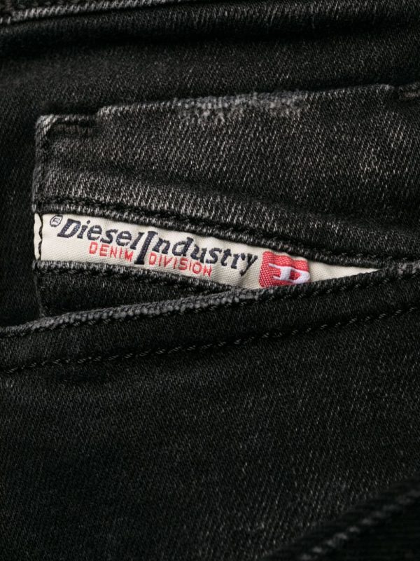 ⁦DIESEL SLEENKER 1979 JEANS - גינס דיזל סלינקר -אפור⁩ – תמונה ⁦5⁩