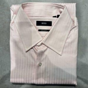 Hugo Boss Men's Regular Fit Striped Shirt  חולצה מכופתרת וורודה רגולר פיט