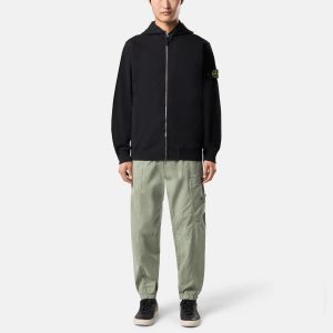 קפוצ׳ון רוכסן סטון איילנד STONE ISLAND עם פאטץ' לוגו | שחור | גברים