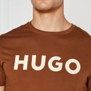 טישירט הוגו בוס HUGO BOSS כיתוב הוגו לבן | גברים | חום