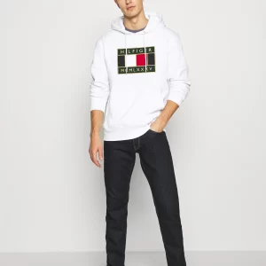 קפוצ'ון טומי TOMMY ICONS LOGO EMBROIDERY HOODY IN WHITE