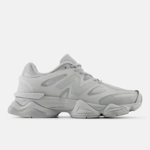 NEW BALANCE U9060 סניקרס ניו בלאנס | אפור בהיר/לבן | יוניסקס